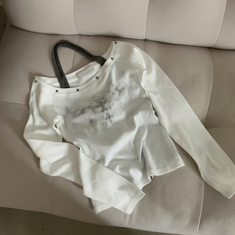 스텔라 실버 스터드 레이어드 홀터 골지긴팔 배색티셔츠