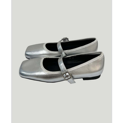 スクエアフラットシューズ