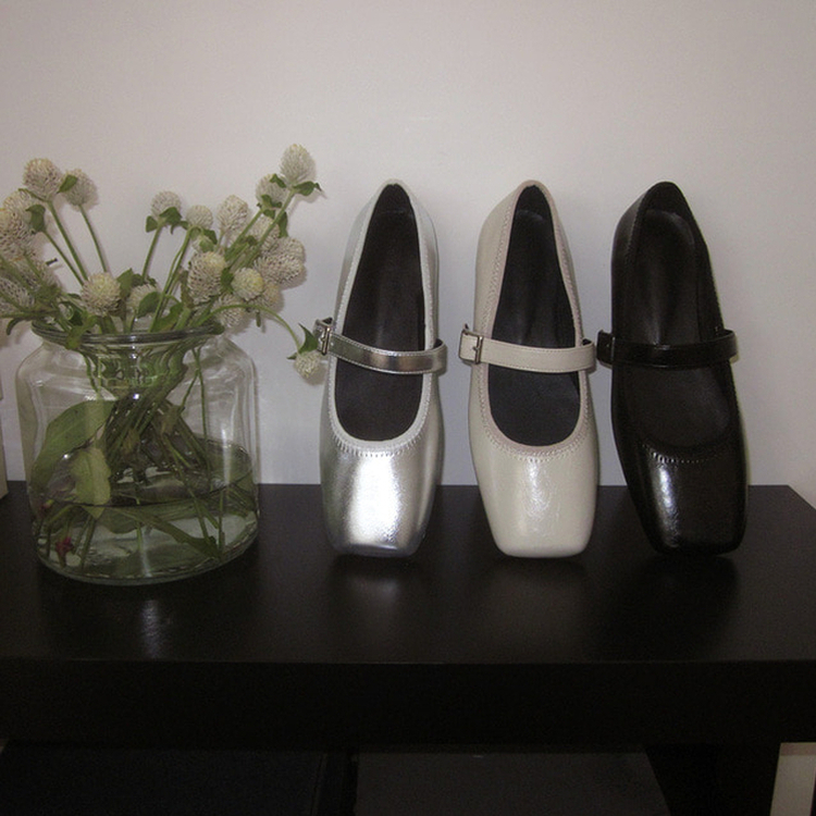 スクエアフラットシューズ