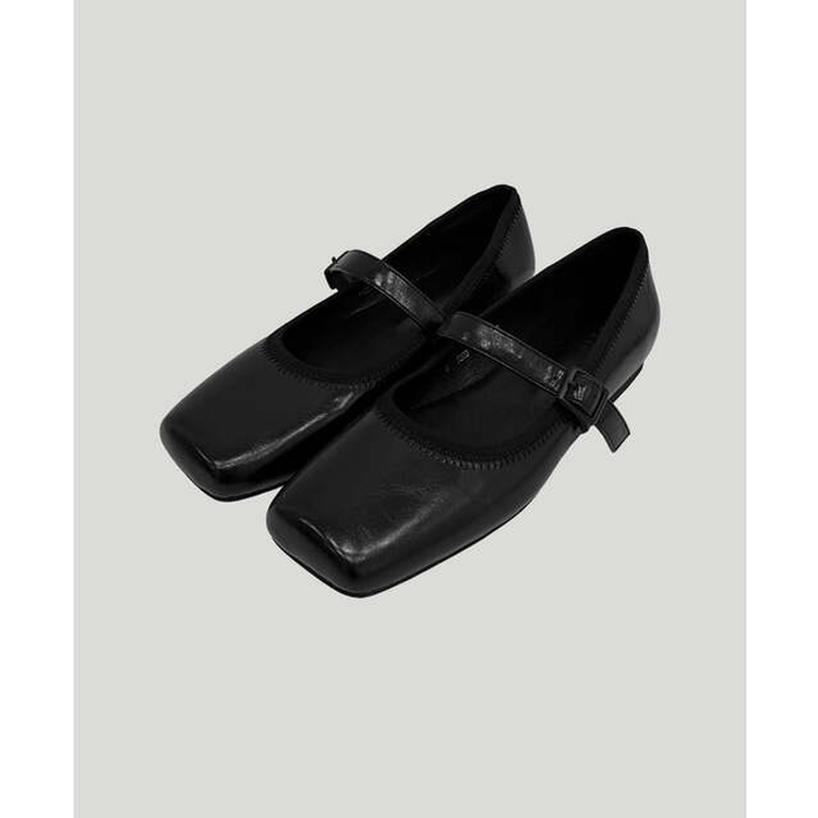 スクエアフラットシューズ