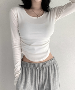 サイドシャーリングラウンド長袖Tシャツ(6color) IVORY