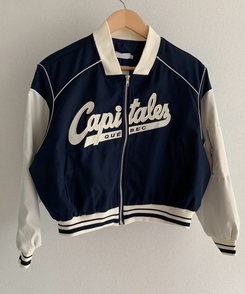 キャピタルプジップアップジャンパー