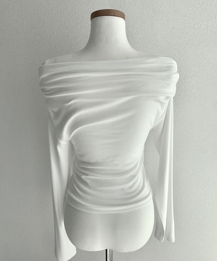 アンバランスドレープブラウス