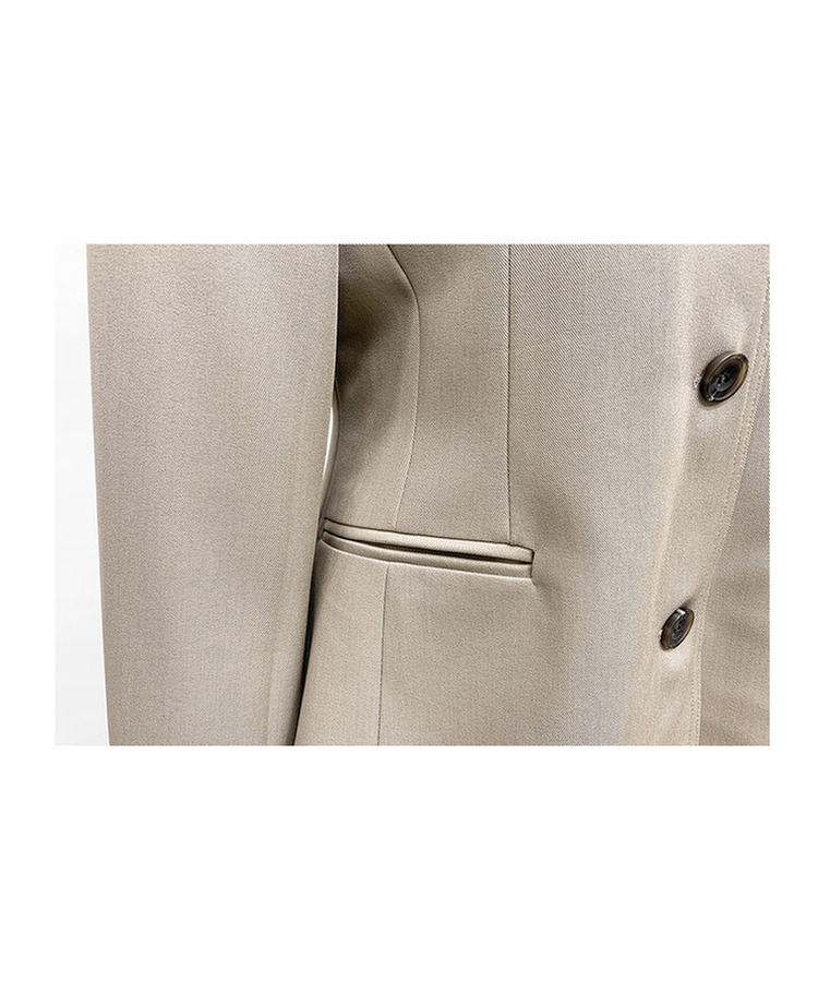 ノーカラーラインジャケット