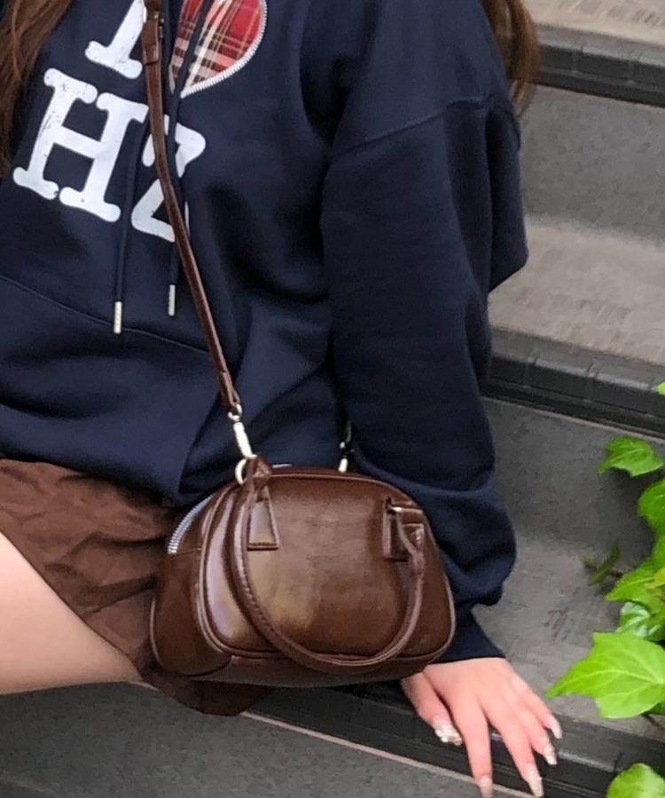 데일리 레더 숄더 크로스백 브라운