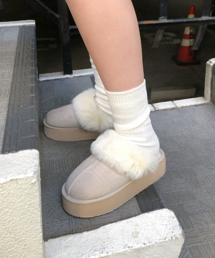 큐티 복슬 털 어그 스릴퍼 아이보리