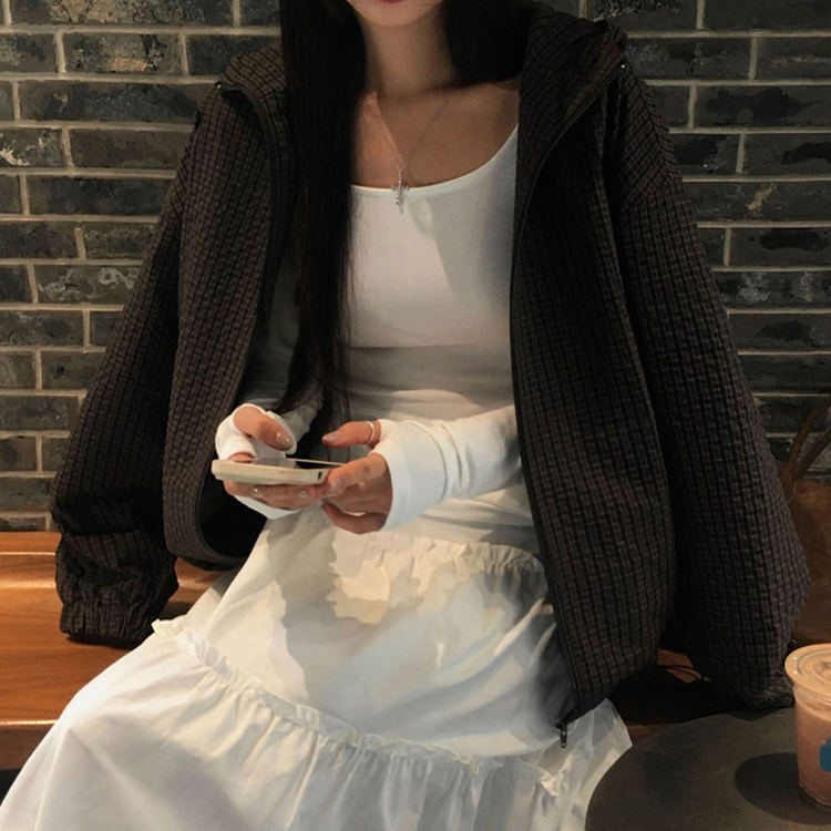 フードチェックウィンドブレーカー  BROWN