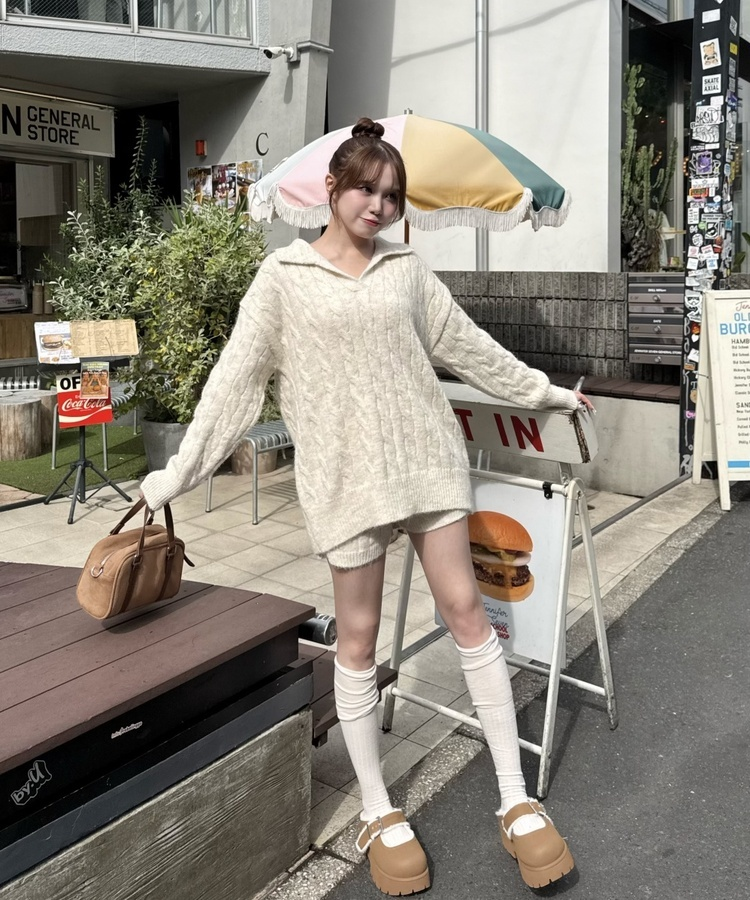 【SET】ケーブルカラーネックニット＋ショートパンツ IVORY