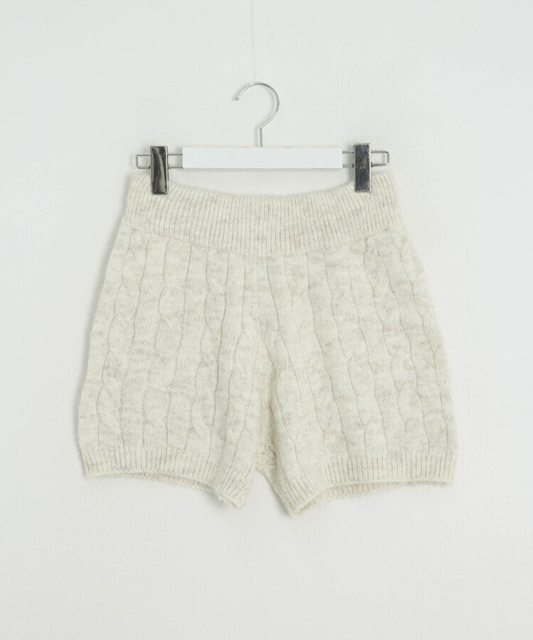 【SET】ケーブルカラーネックニット＋ショートパンツ