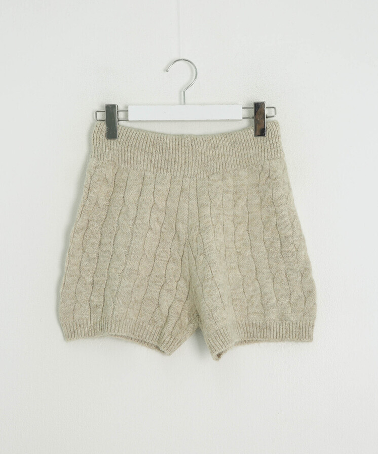 【SET】ケーブルカラーネックニット＋ショートパンツ