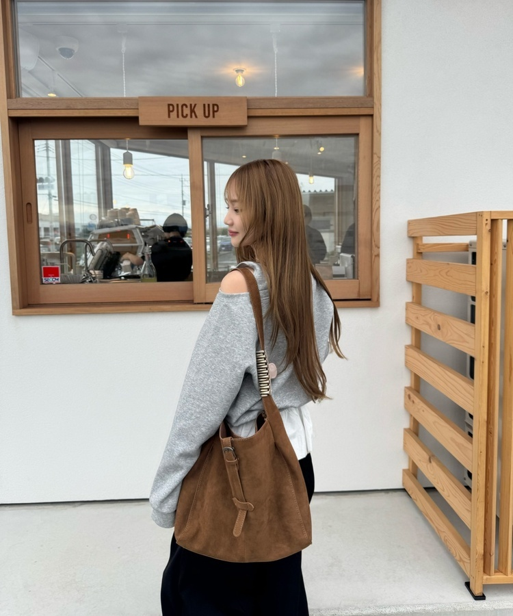 스웨이드 숄더 크로스백 카멜