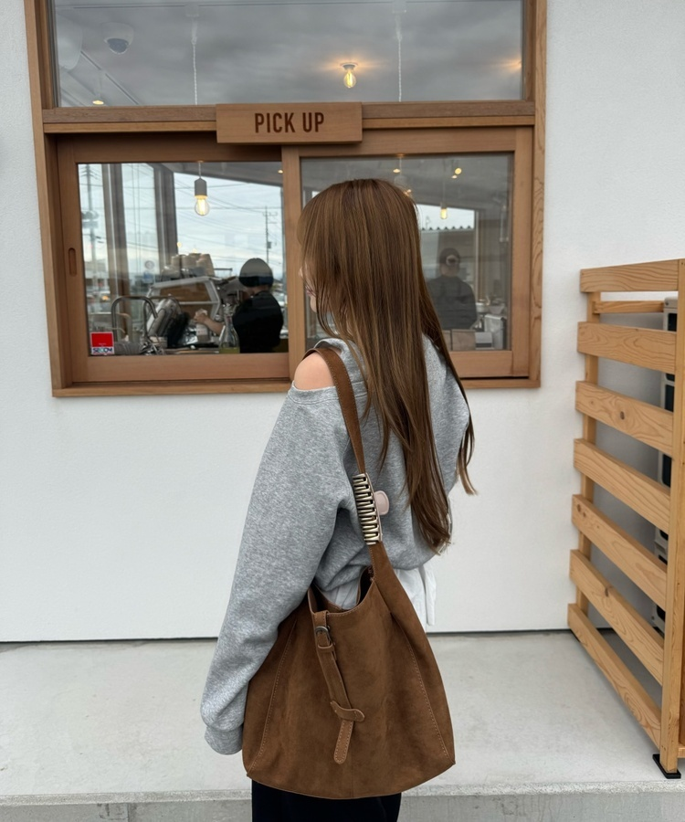 스웨이드 숄더 크로스백 카멜