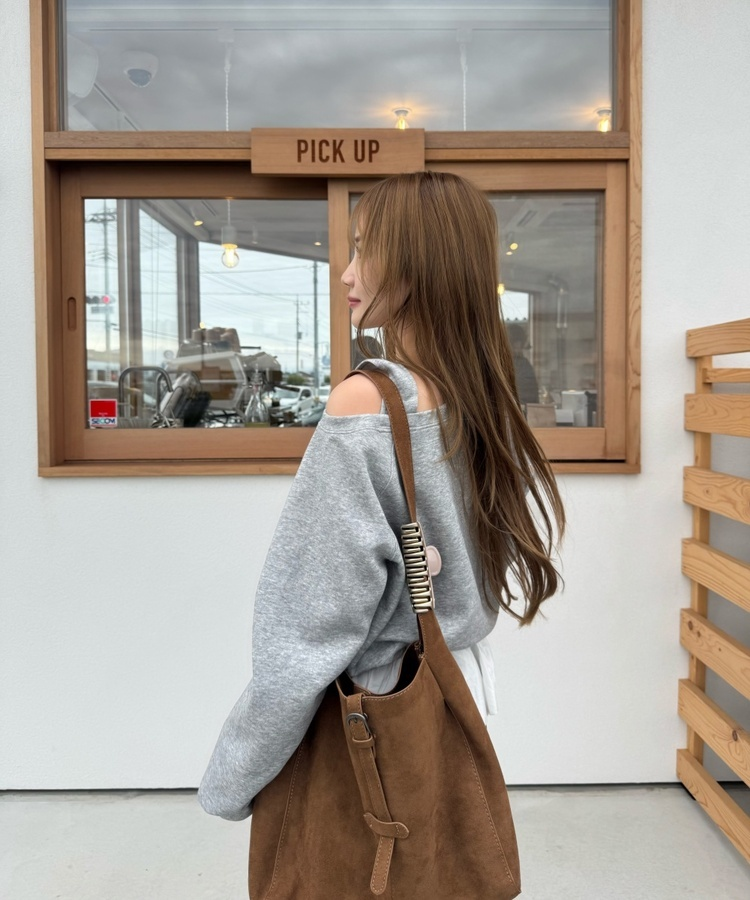 스웨이드 숄더 크로스백 카멜