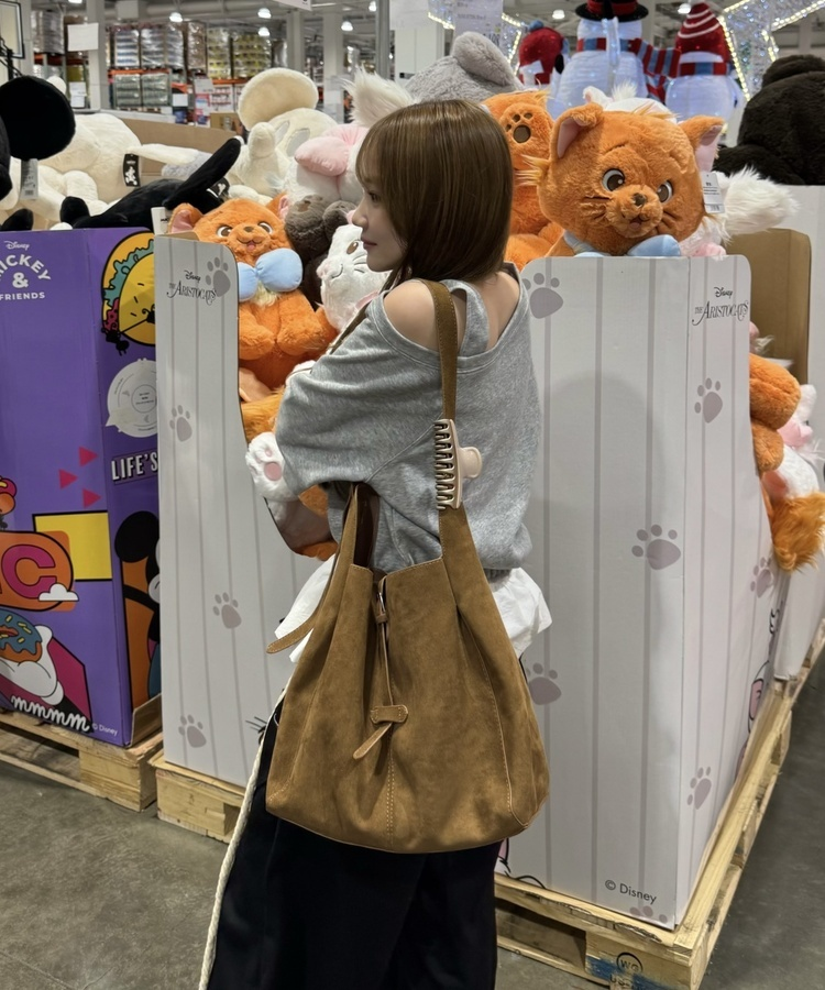 스웨이드 숄더 크로스백 카멜