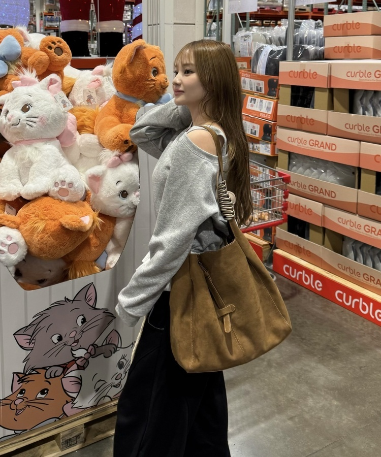 스웨이드 숄더 크로스백 카멜