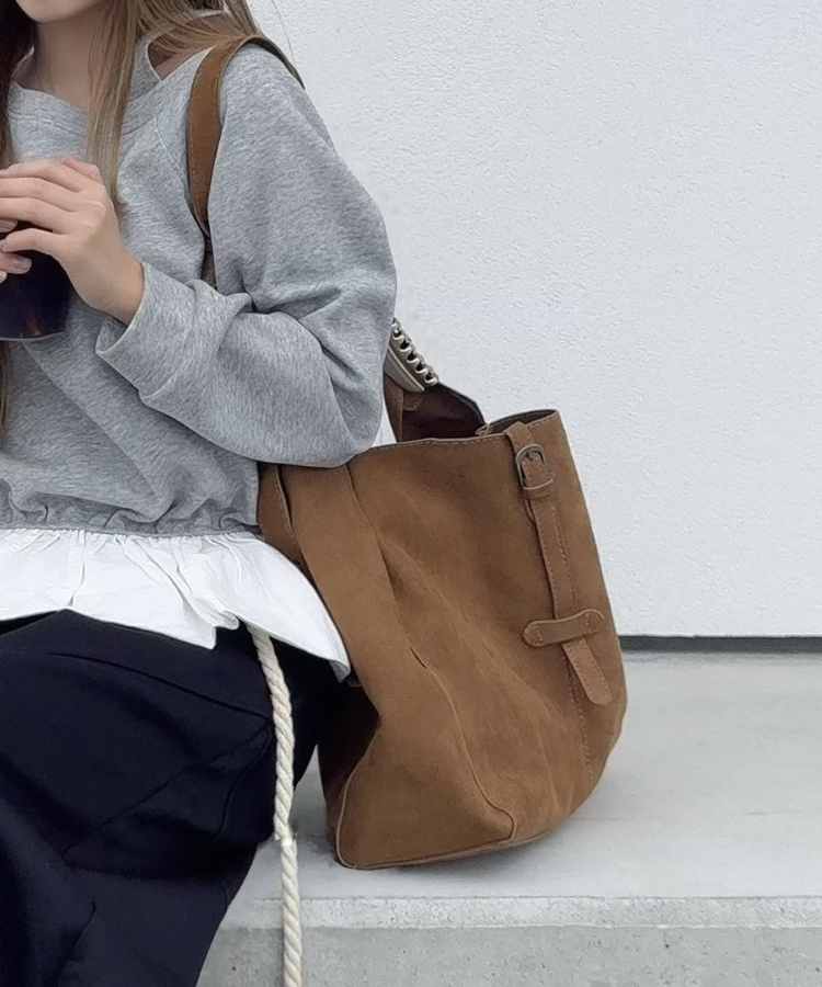 스웨이드 숄더 크로스백 카멜