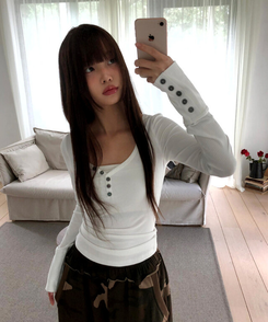 リブVネックスリムフィット長袖Tシャツ IVORY