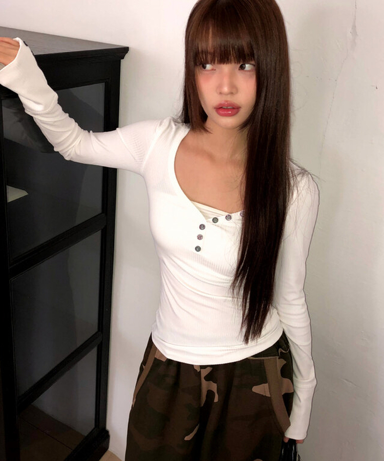 リブVネックスリムフィット長袖Tシャツ IVORY