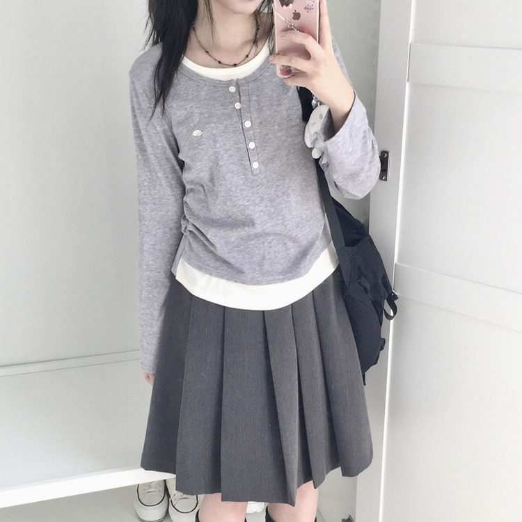 말라보이는 사이드 셔링 팬던트 레이어드 버튼 긴팔티셔츠 그레이