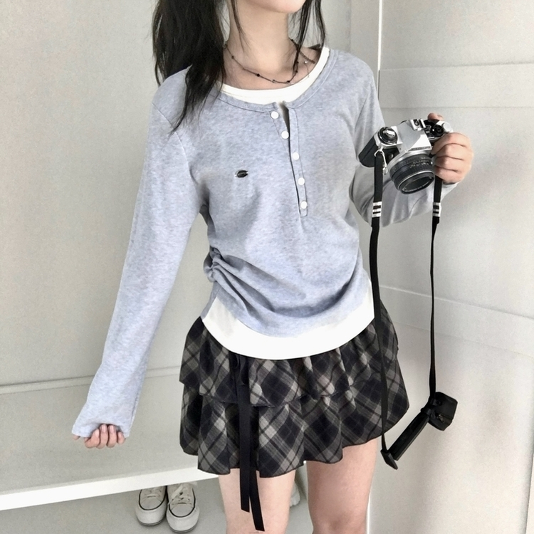 말라보이는 사이드 셔링 팬던트 레이어드 버튼 긴팔티셔츠 블루