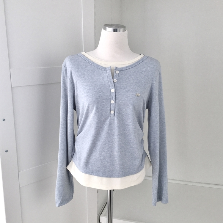 말라보이는 사이드 셔링 팬던트 레이어드 버튼 긴팔티셔츠