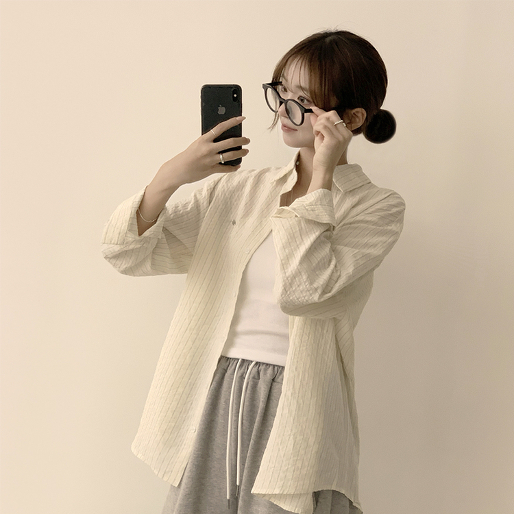 단독 또는 아우터로 스카이 가을 버튼 오버핏 카라 스트라이프 긴팔 셔츠  베이지