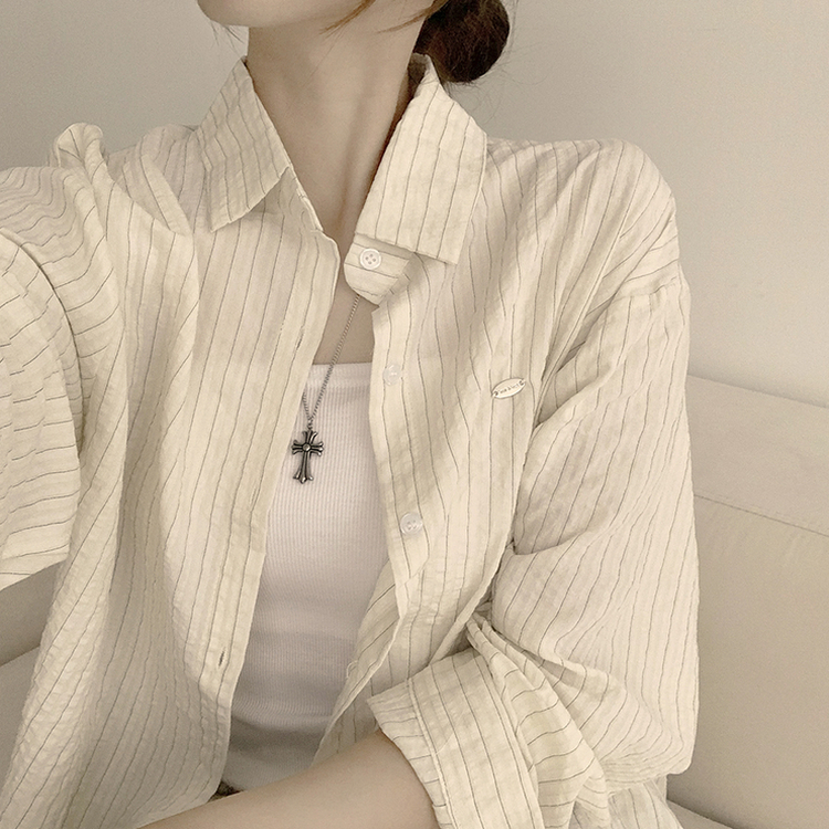 단독 또는 아우터로 스카이 가을 버튼 오버핏 카라 스트라이프 긴팔 셔츠  베이지