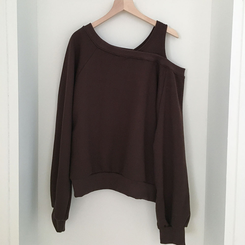 ルーズフィットワンオフショルダートレーナー