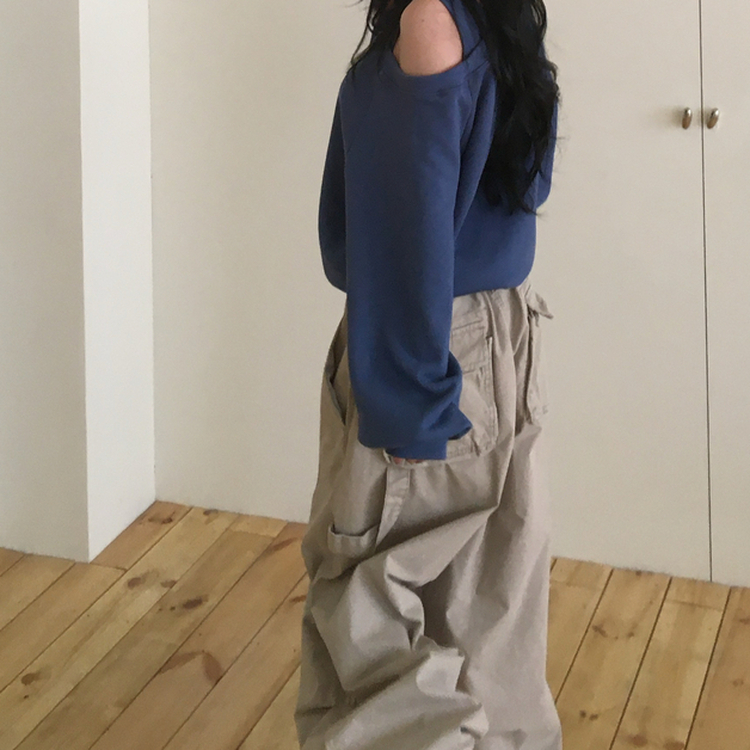 ルーズフィットワンオフショルダートレーナー BLUE