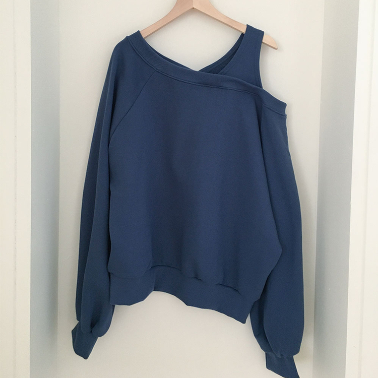 ルーズフィットワンオフショルダートレーナー