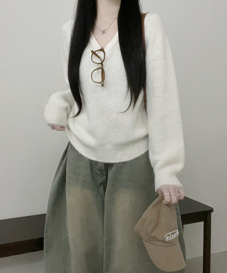 도톰파인나그랑브이넥긴팔니트 아이보리