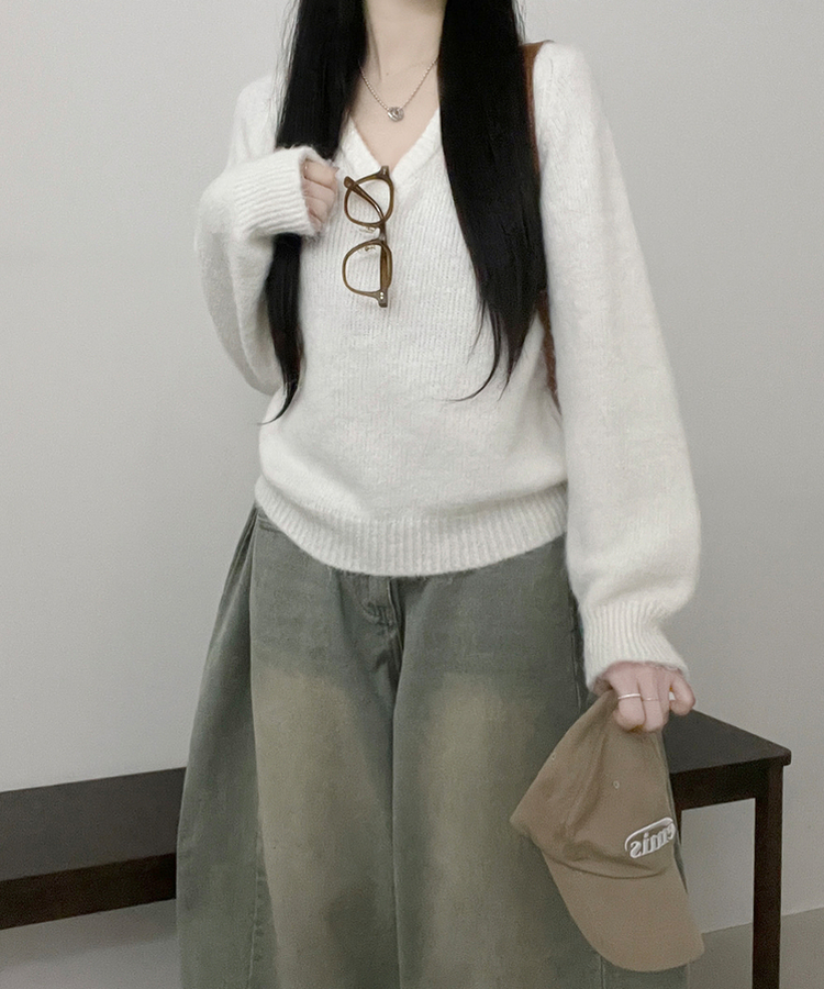 도톰파인나그랑브이넥긴팔니트 아이보리