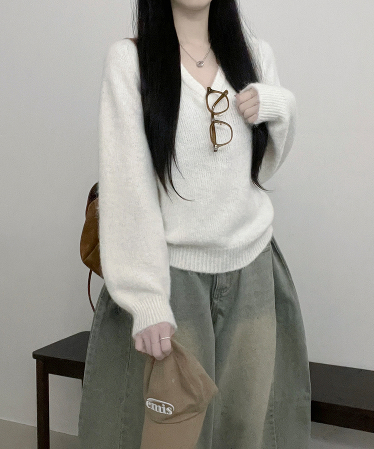 도톰파인나그랑브이넥긴팔니트 아이보리