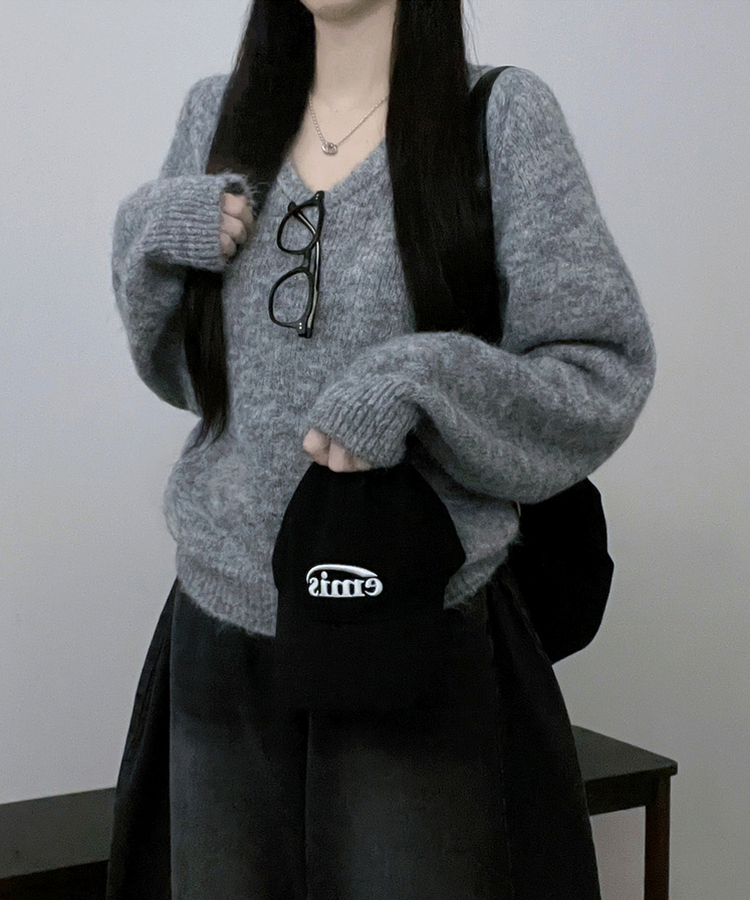 도톰파인나그랑브이넥긴팔니트 그레이