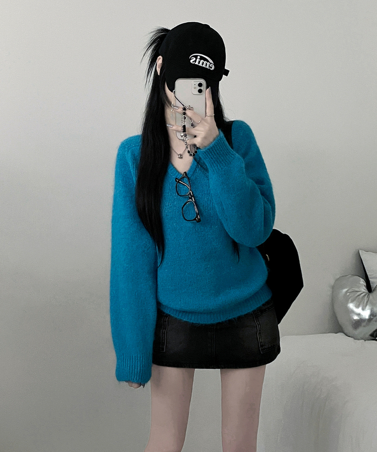 도톰파인나그랑브이넥긴팔니트 파랑