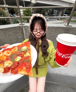 【ベルト付き】オフショルダーミニニットワンピース PASTEL GREEN