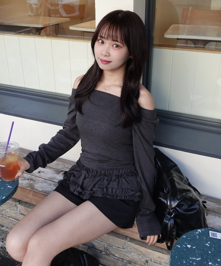ビスチェSET】オフショルダーフリルTシャツ｜長袖Tシャツ｜韓国