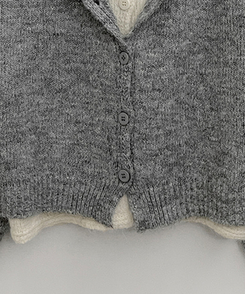 레블이중레이어드브이넥배색긴팔니트가디건