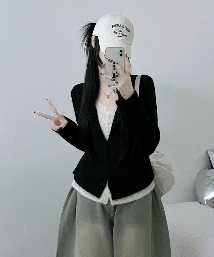 레블이중레이어드브이넥배색긴팔니트가디건 블랙