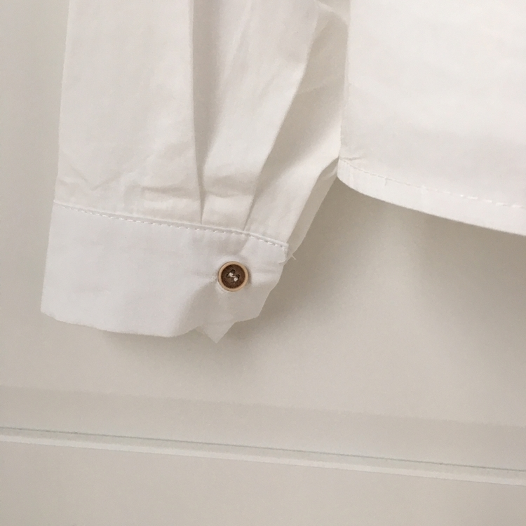 긴팔ver 모리걸 라운드카라 셔링 우드 투버튼 긴팔 블라우스