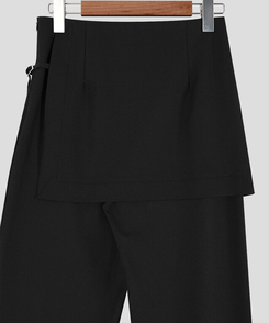 バックルラップレイヤードブーツカットスラックス