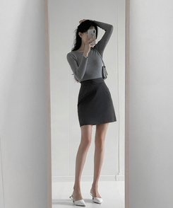 ラウンドネックニット GRAY