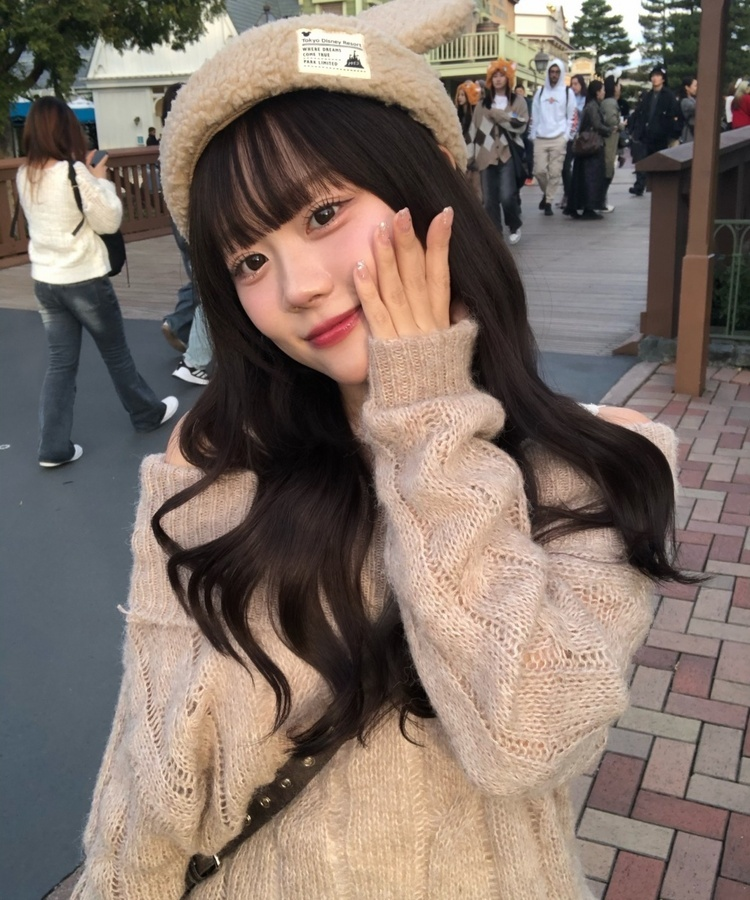 オフショルダーシースルーニット BEIGE