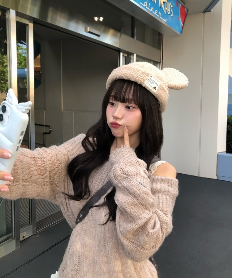 オフショルダーシースルーニット BEIGE