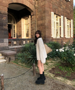 ウォッシングスタッズショルダーバック KHAKI BEIGE