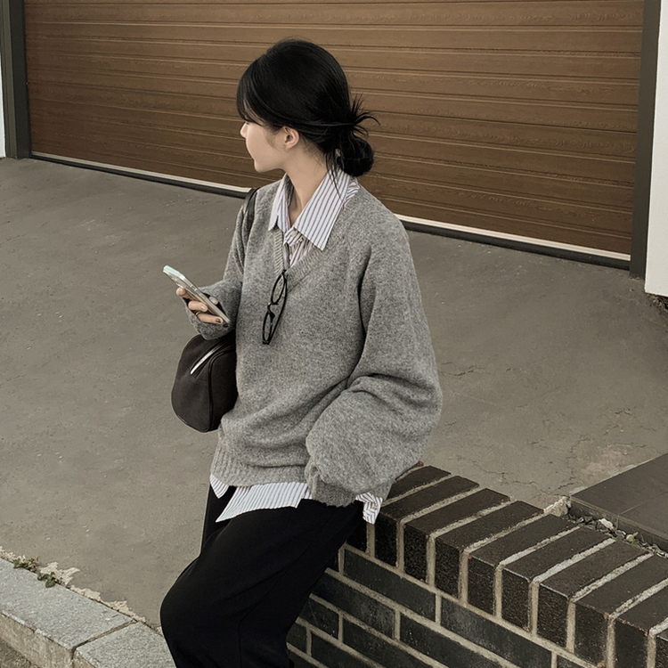 사이즈선택 도톰 나그랑 여리여리 오버핏 가을 겨울 오버핏 브이넥 니트 그레이