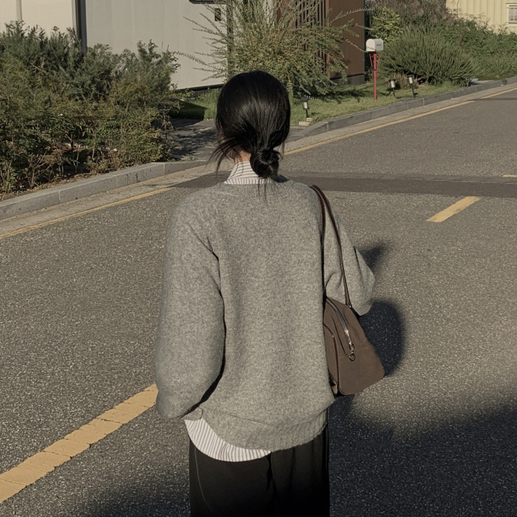 사이즈선택 도톰 나그랑 여리여리 오버핏 가을 겨울 오버핏 브이넥 니트 그레이