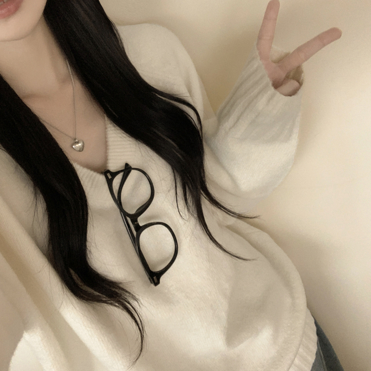 사이즈선택 도톰 나그랑 여리여리 오버핏 가을 겨울 오버핏 브이넥 니트 화이트