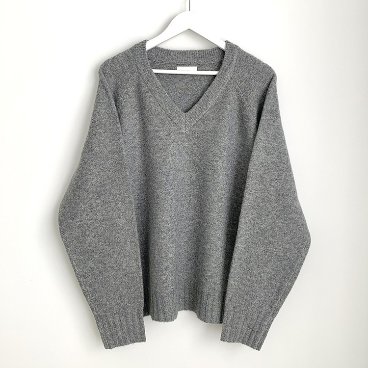 사이즈선택 도톰 나그랑 여리여리 오버핏 가을 겨울 오버핏 브이넥 니트