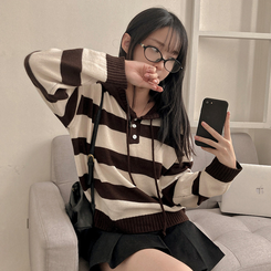 텐리 단가라 배색 스트라이프 버튼 후드 니트 브라운